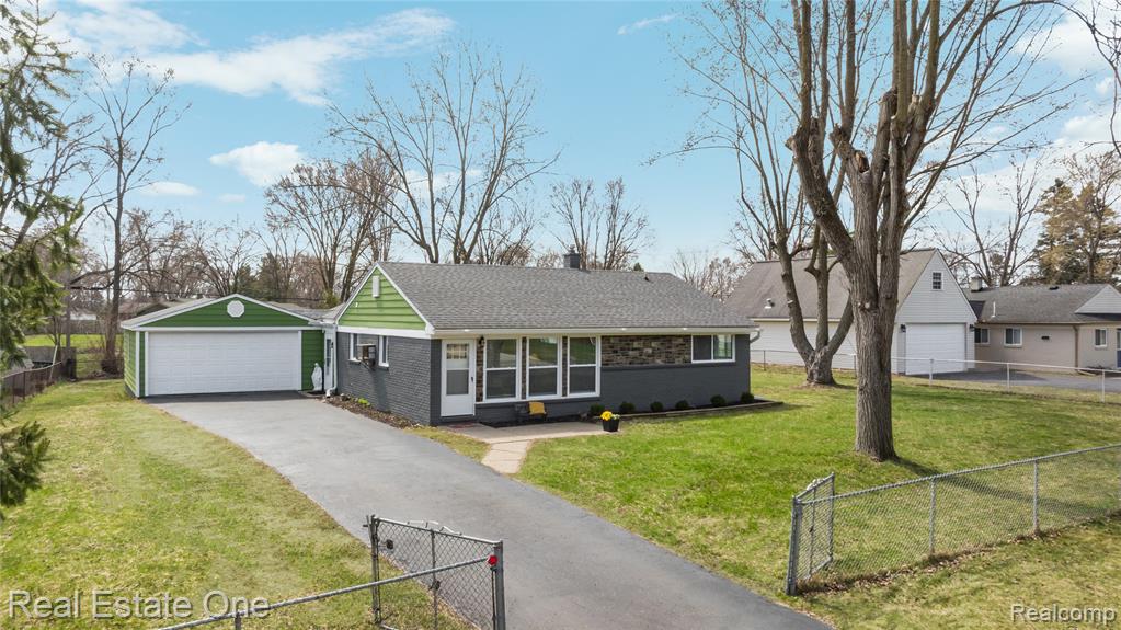 4913 Rioview Drive, Clarkston, MI — Photo 47
