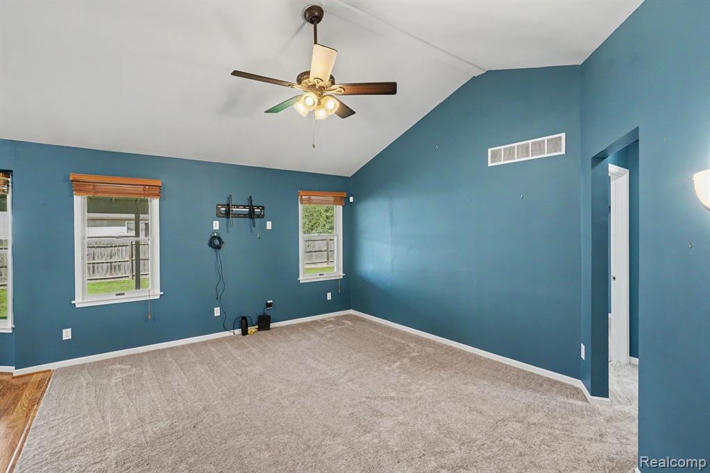 8012 Fox Hollow Road, Goodrich Vlg, MI — Photo 4