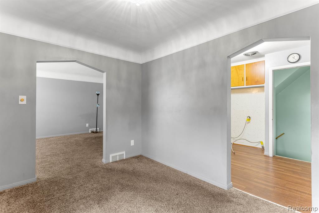 9257 STAHELIN Avenue, Detroit, MI 48228 — Photo 6