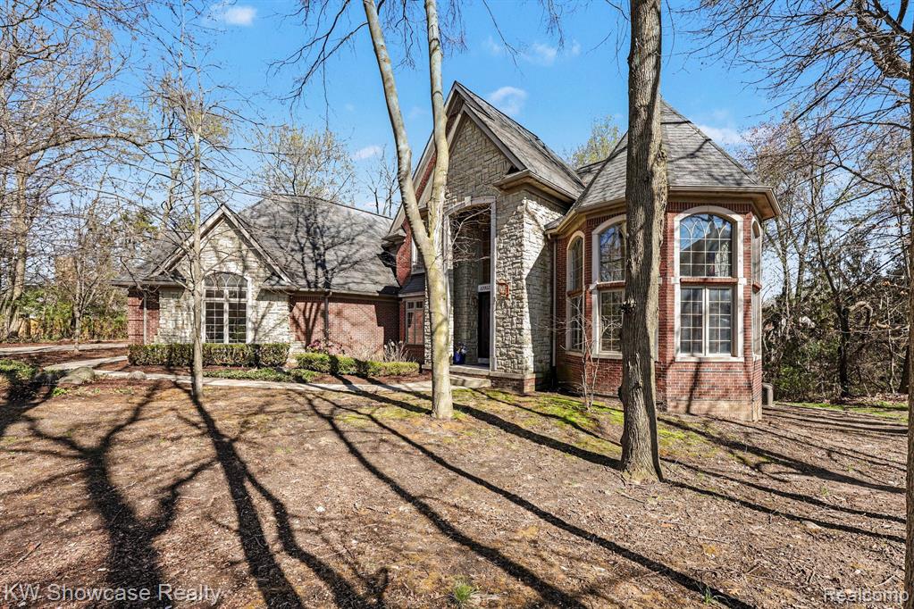 47955 Andover Drive, Novi, MI — Photo 3