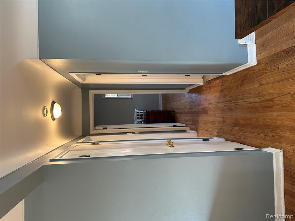 8842 Marion, Redford, MI 48239 — Photo 6