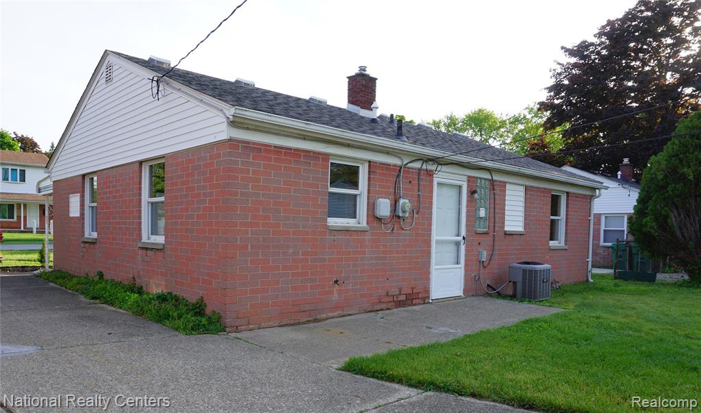 31743 Rush Street, Garden City, MI — Photo 2