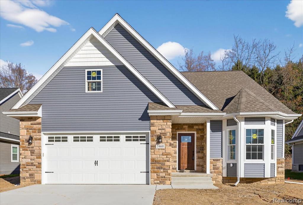 7460 Village Court, Davisburg, MI 48350 — Photo 2