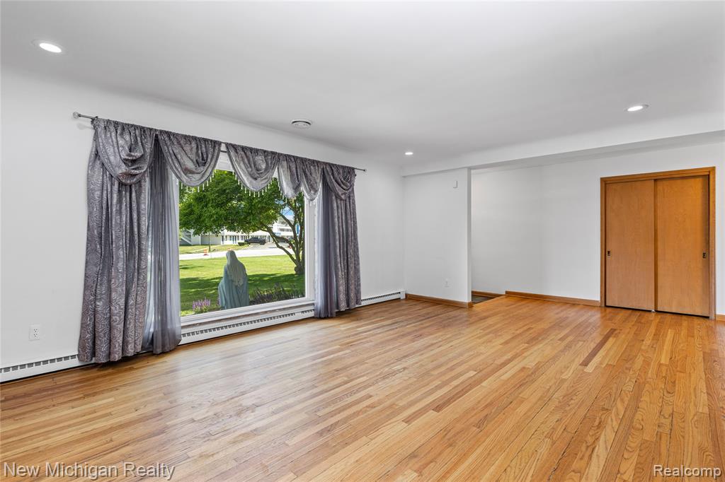 8359 Chicago Road, Warren, MI 48093 — Photo 8