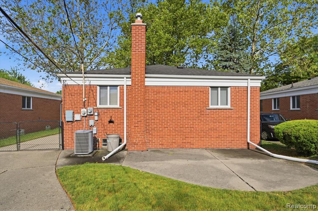 5918 N Lafayette Street, Dearborn Heights, MI 48127 — Photo 24