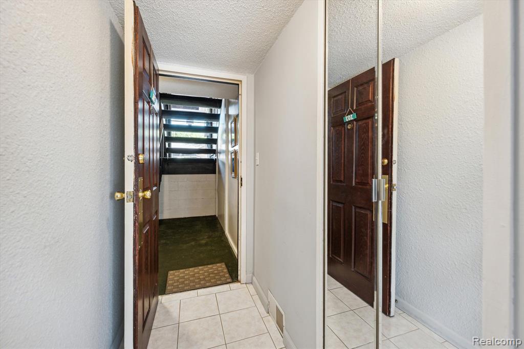 1734 Grove Road, B-103, Ypsilanti, MI 48198 — Photo 25