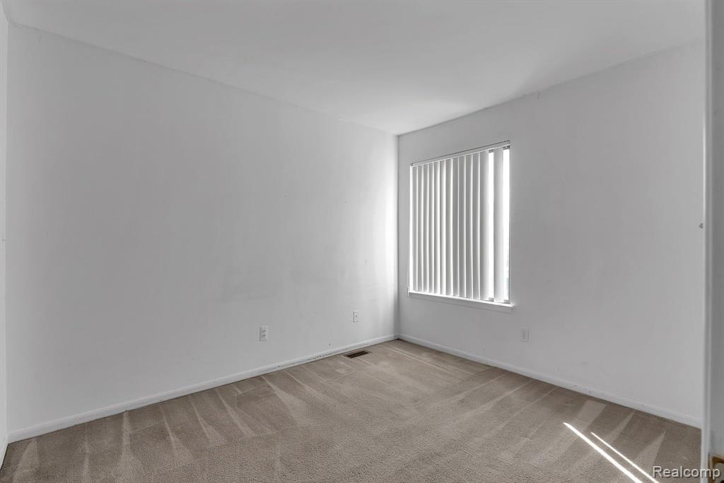 9629 HARBOUR COVE, Ypsilanti, MI 48197 — Photo 23