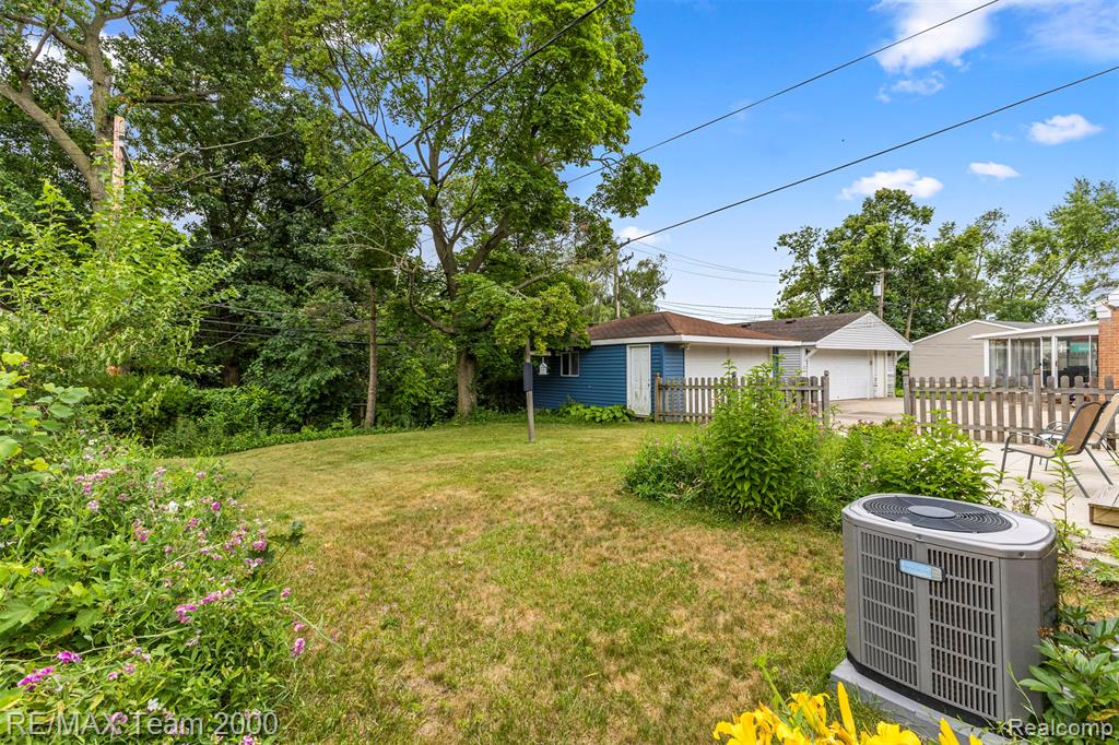 7396 N Charlesworth Street, Dearborn Heights, MI 48127 — Photo 37