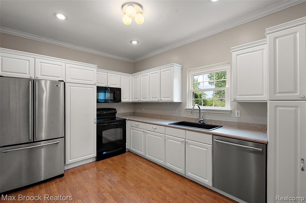 30995 Blueridge Drive, Novi, MI 48377 — Photo 11