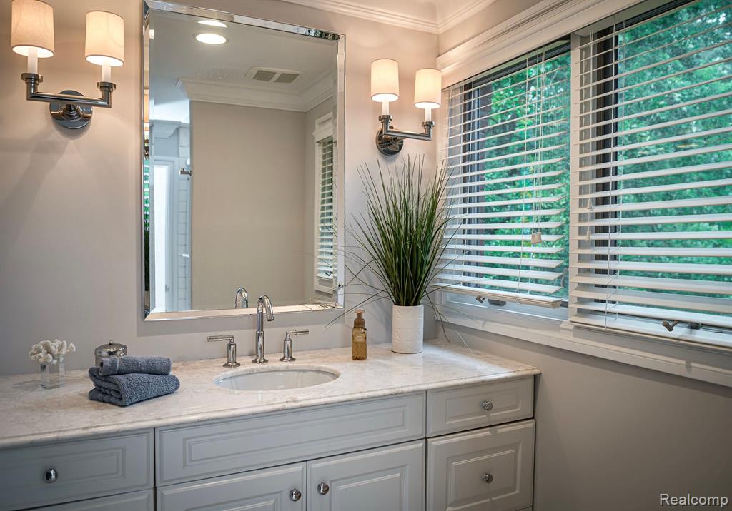 4524 STONELEIGH Road, Bloomfield Hills, MI 48302 — Photo 31
