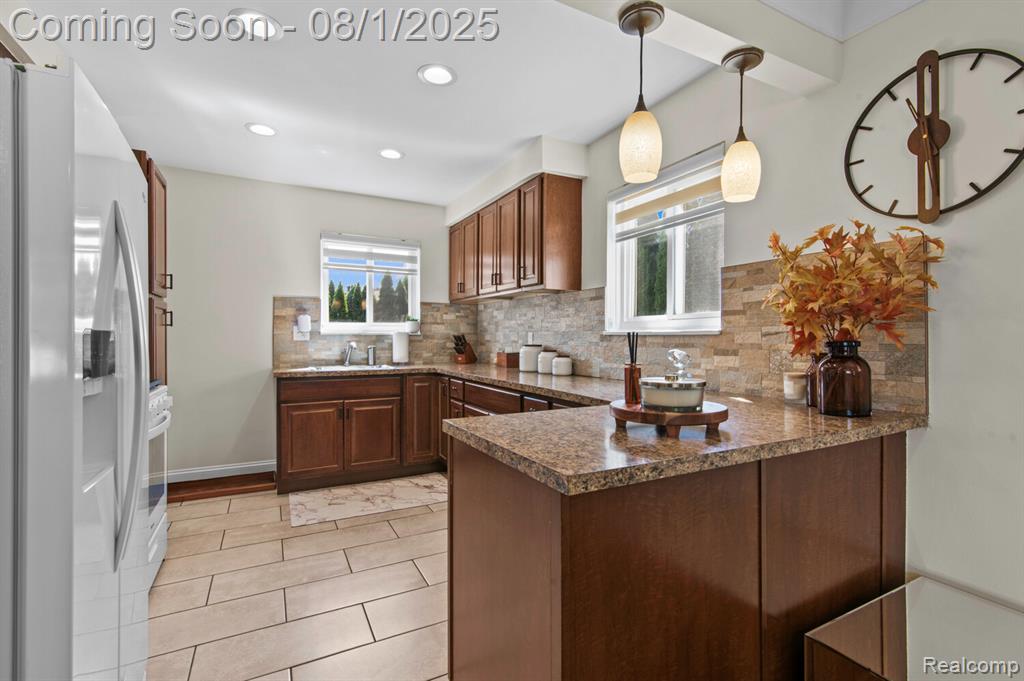 6140 Plainfield Street, Dearborn Heights, MI 48127 — Photo 7