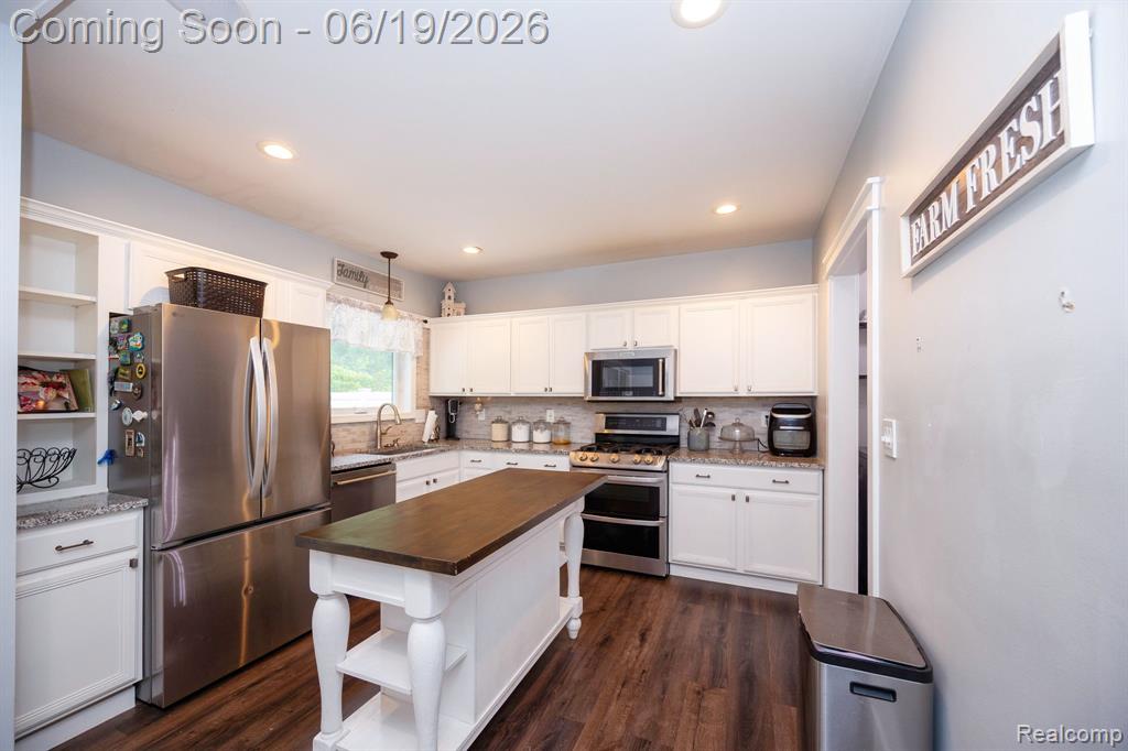 17680 Fox Glen Drive, Riverview, MI 48193 — Photo 35