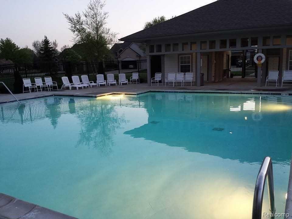 48548 Fairmont Drive, Macomb, MI 48044 — Photo 40