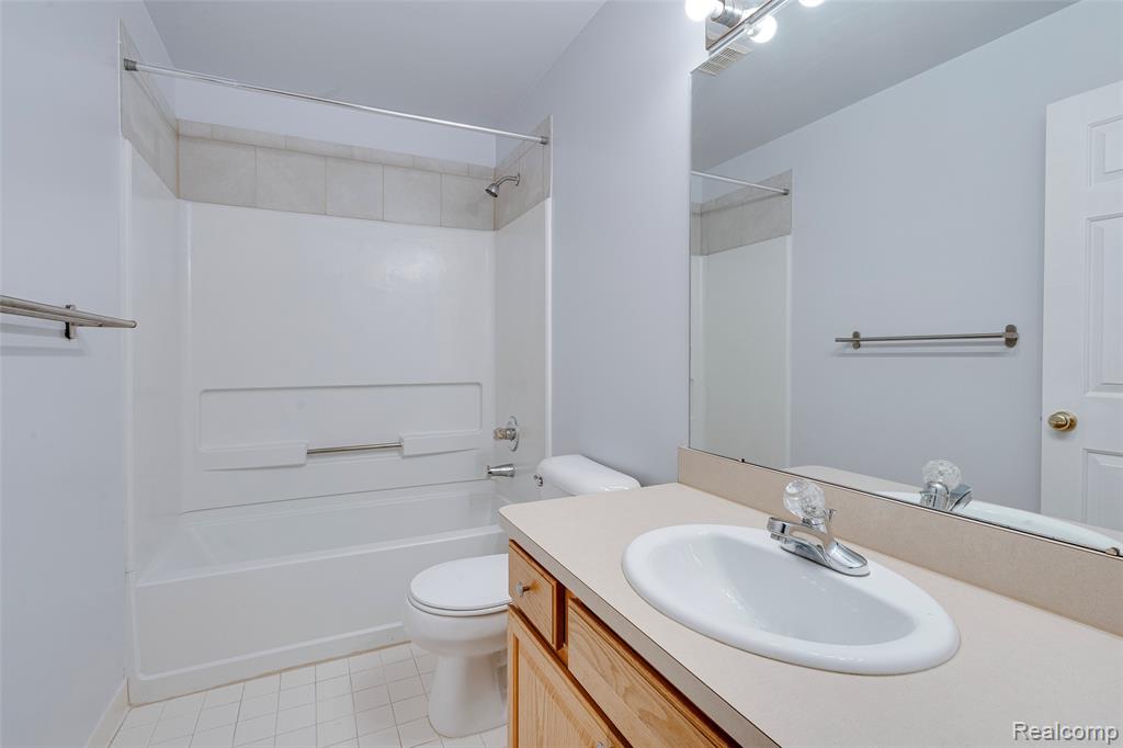 609 Cherry Orchard Road, Canton, MI 48188 — Photo 25