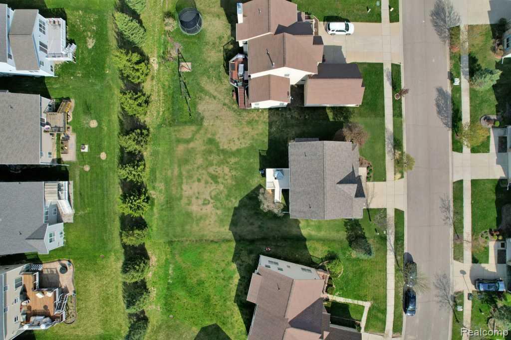 6873 Abbey Lane, Grand Ledge, MI 48837 — Photo 33