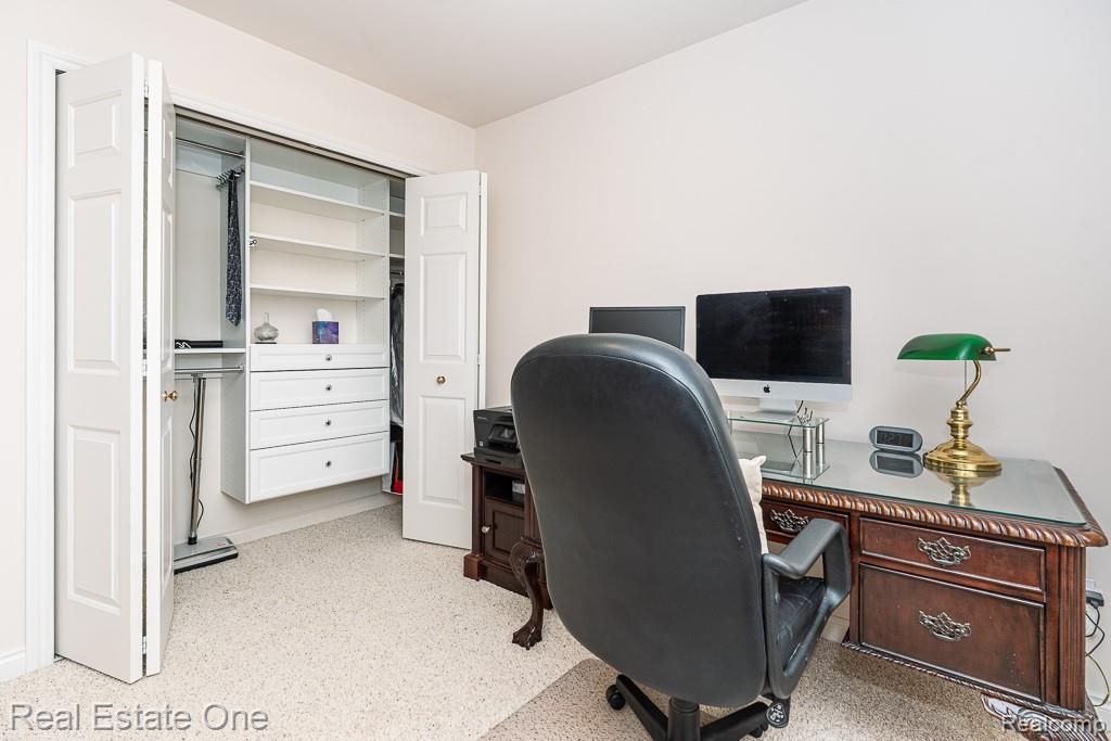 6615 Chatham Circle, Rochester Hills, MI 48306 — Photo 37