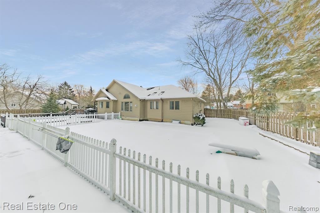 6540 NADETTE, Clarkston, MI — Photo 3