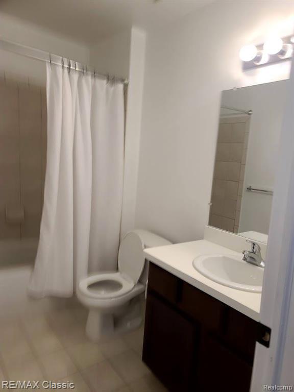 30018 HERITAGE Parkway, Warren, MI 48092 — Photo 11