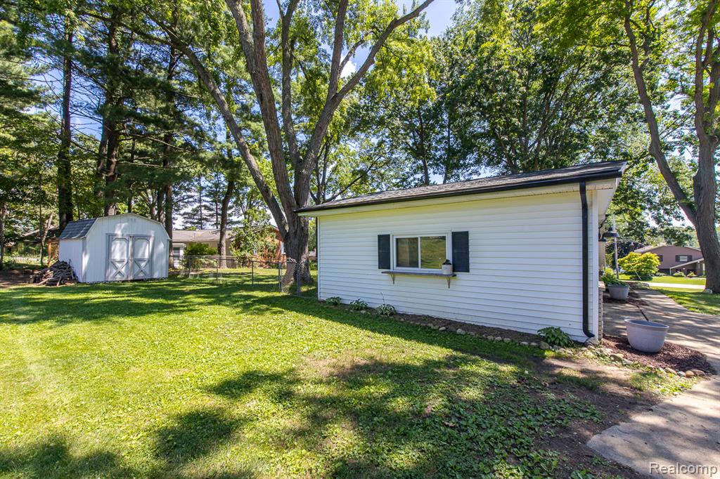 7709 Shelley Drive, Clarkston, MI 48348 — Photo 58