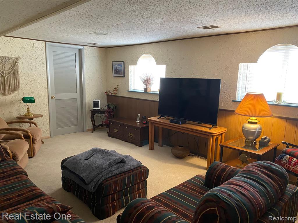 8647 DONNA Street, Westland, MI — Photo 18