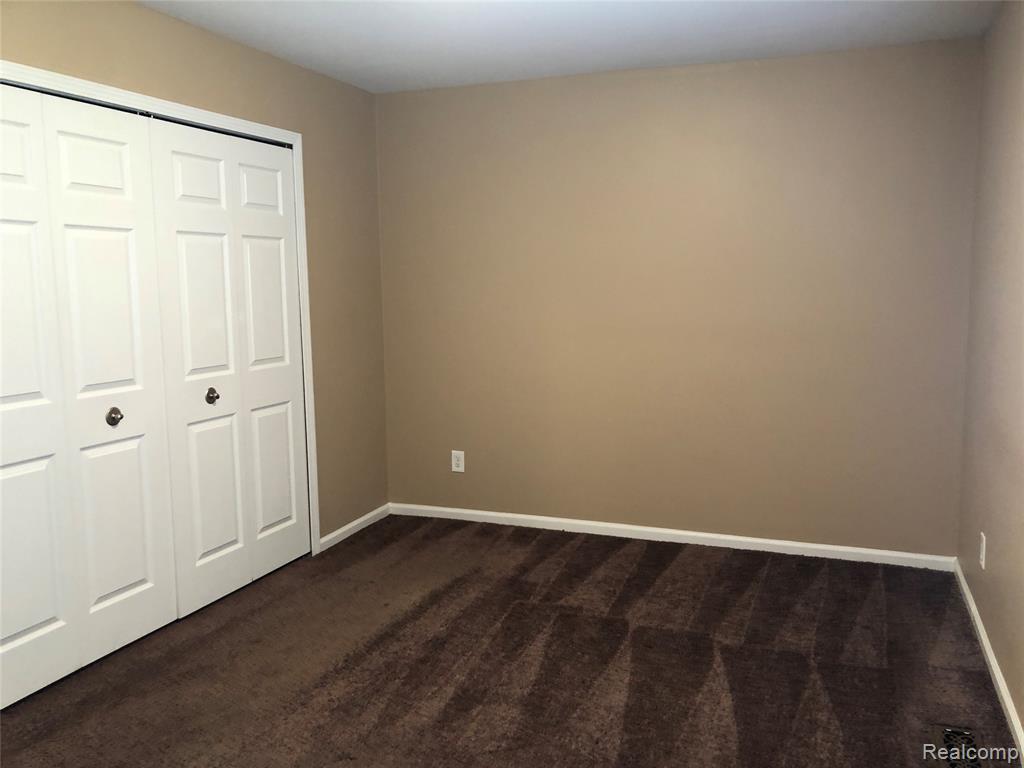 6900 ARDSLEY Drive, Canton, MI 48187 — Photo 8