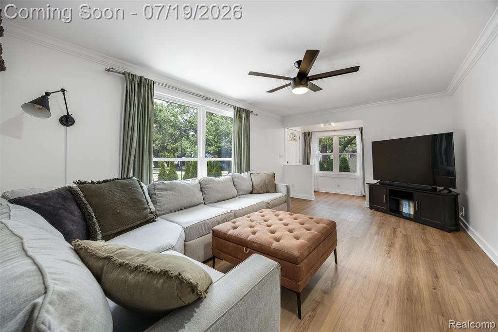 4174 Bunker Avenue, West Bloomfield, MI 48323 — Photo 9