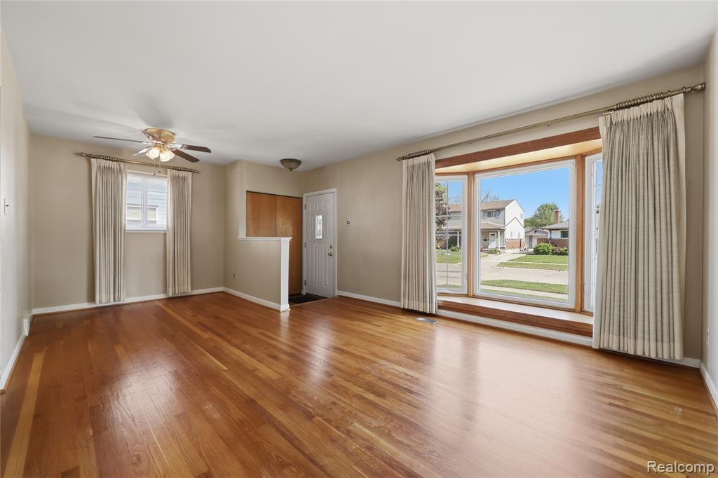 348 Sonia Avenue, Madison Heights, MI 48071 — Photo 3