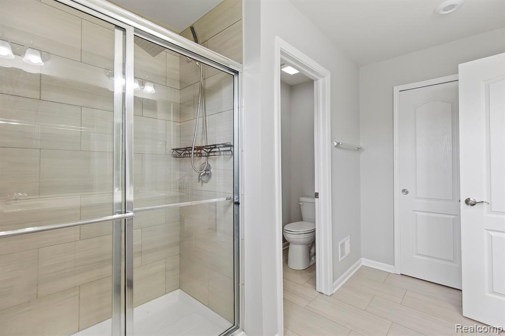 4867 GLENORA Drive, Lake Orion, MI — Photo 16