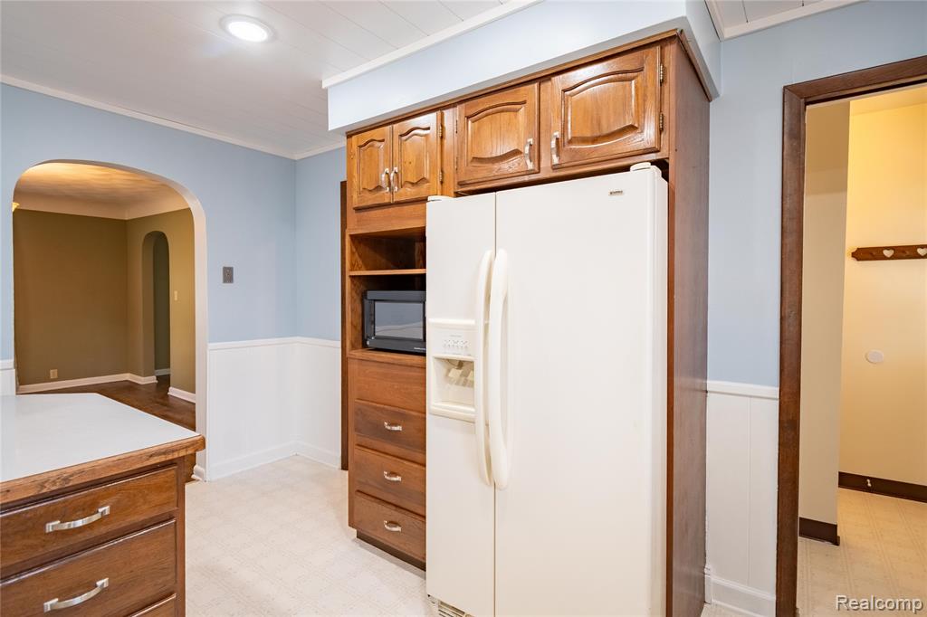 8354 Fenton Road, Grand Blanc, MI 48439 — Photo 22