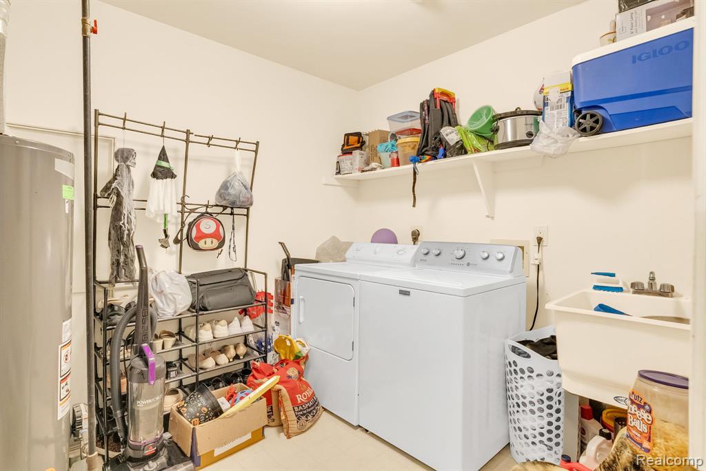 42764 Lilley Pointe Drive, Canton, MI 48187 — Photo 24