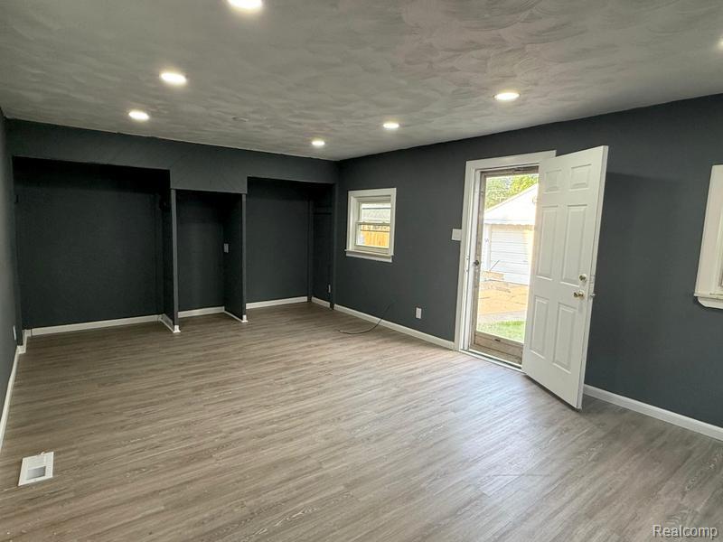 7240 Lamphere, Redford, MI 48239 — Photo 3