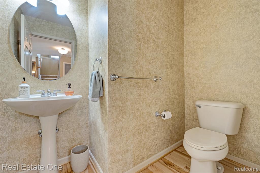 650 Eastlake Trail, Oxford, MI 48371 — Photo 4