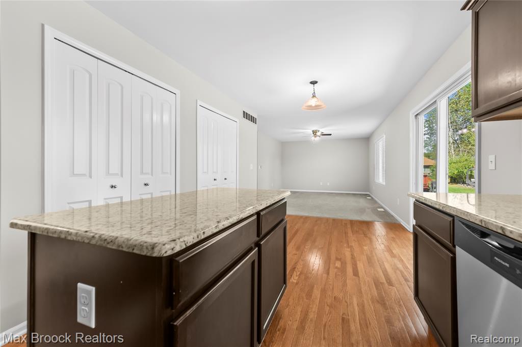 6023 Treetops Drive, Romulus, MI 48174 — Photo 12