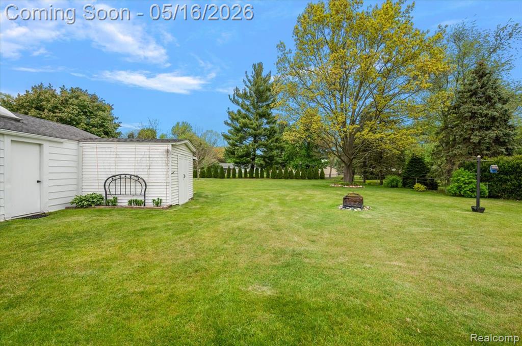 8529 Munrovia Street, Shelby Twp, MI 48317 — Photo 25