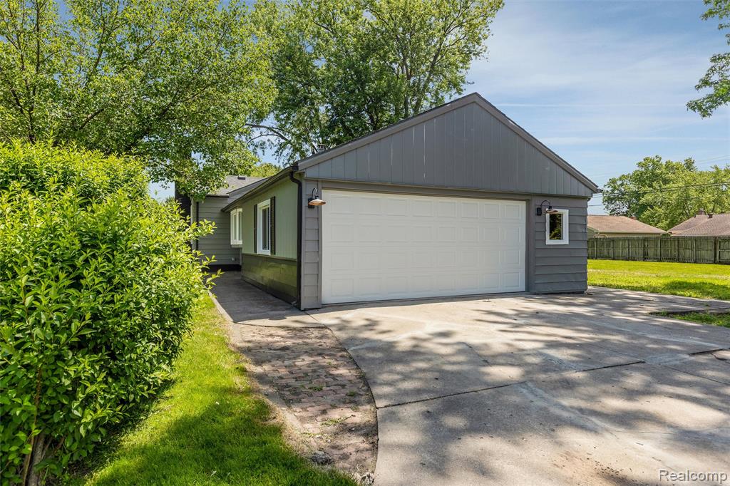 32443 Florence Street, Garden City, MI — Photo 27