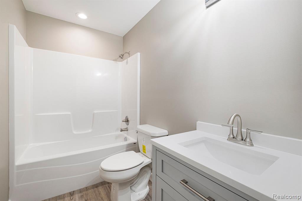 2417 EUGENE Street, Burton, MI 48519 — Photo 15