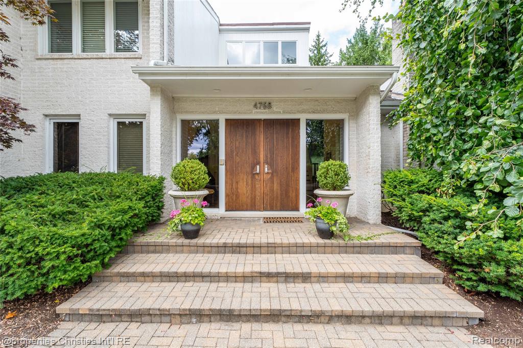4768 Wendrick Drive, West Bloomfield, MI 48323 — Photo 2
