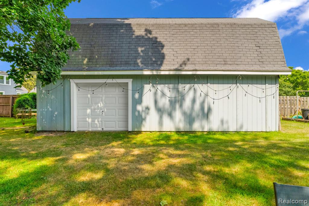 4350 Lessing Avenue, Waterford, MI 48329 — Photo 23