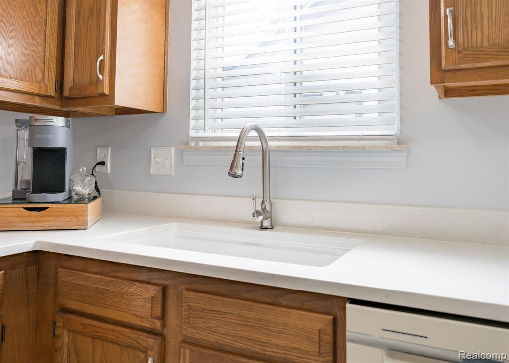 27860 Kaufman Street, Roseville, MI 48066 — Photo 11