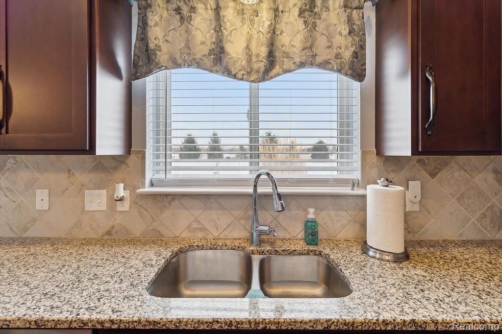 5760 JADA Drive, Highland, MI 48356 — Photo 16