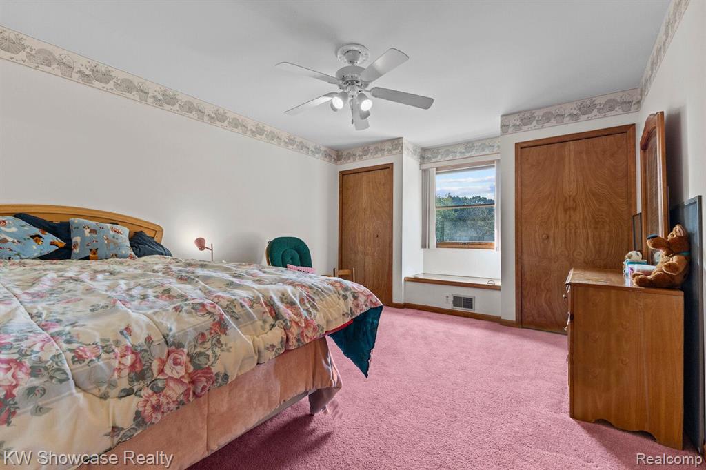 766 WHITE HOUSE Drive, Highland, MI 48356 — Photo 31