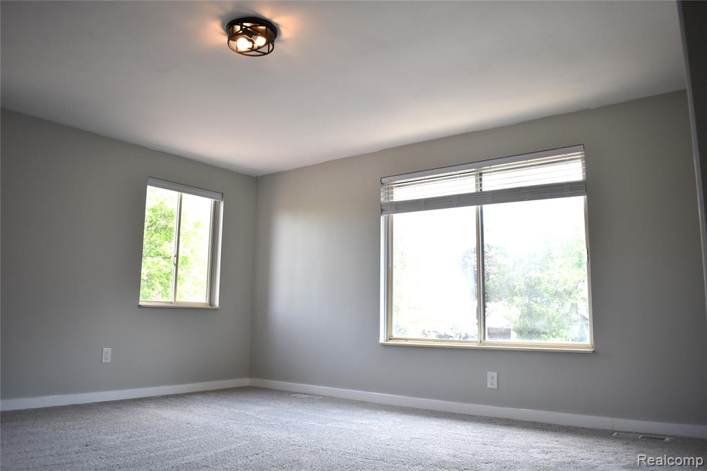 2073 Bordeaux Street, West Bloomfield, MI 48323 — Photo 42