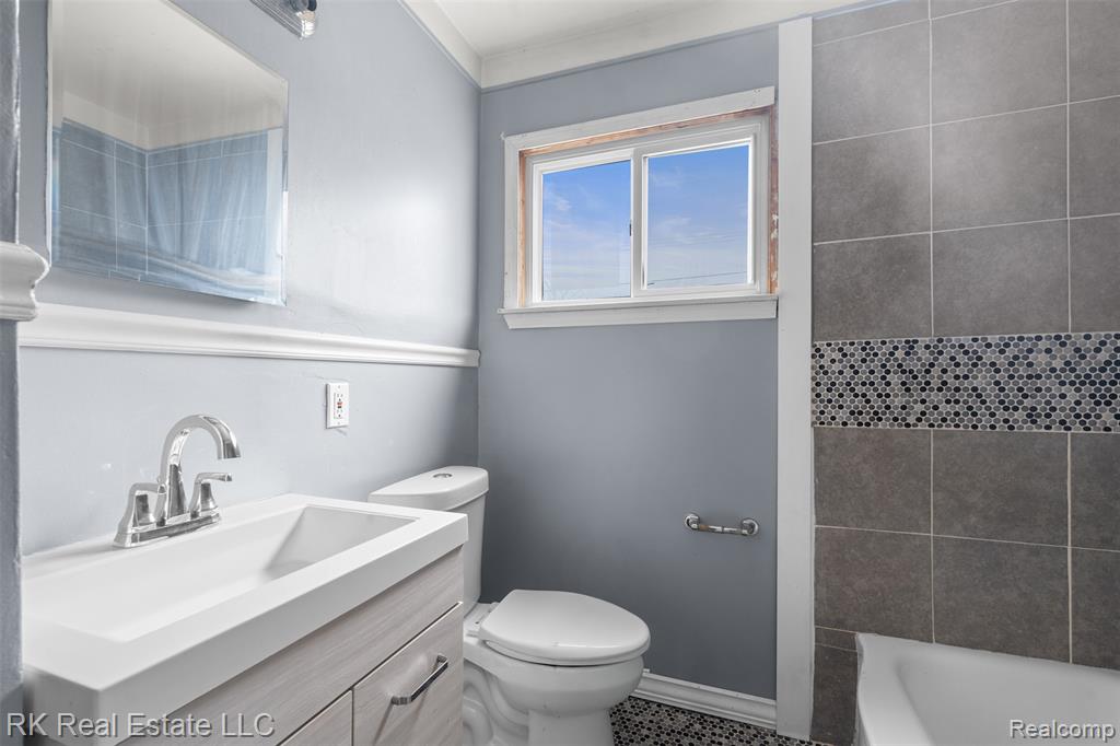 25280 Dale Street, Roseville, MI 48066 — Photo 11