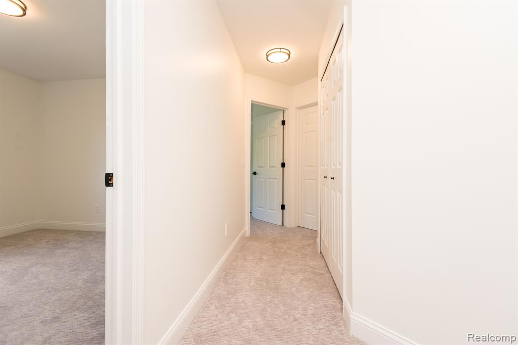 526 COVE VIEW Drive, Waterford, MI 48327 — Photo 35