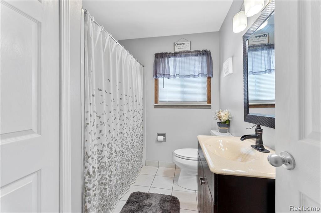 4164 Hazel Avenue, Lincoln Park, MI 48146 — Photo 15