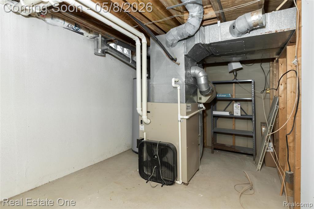4749 Parkridge Drive, Waterford, MI 48329 — Photo 28