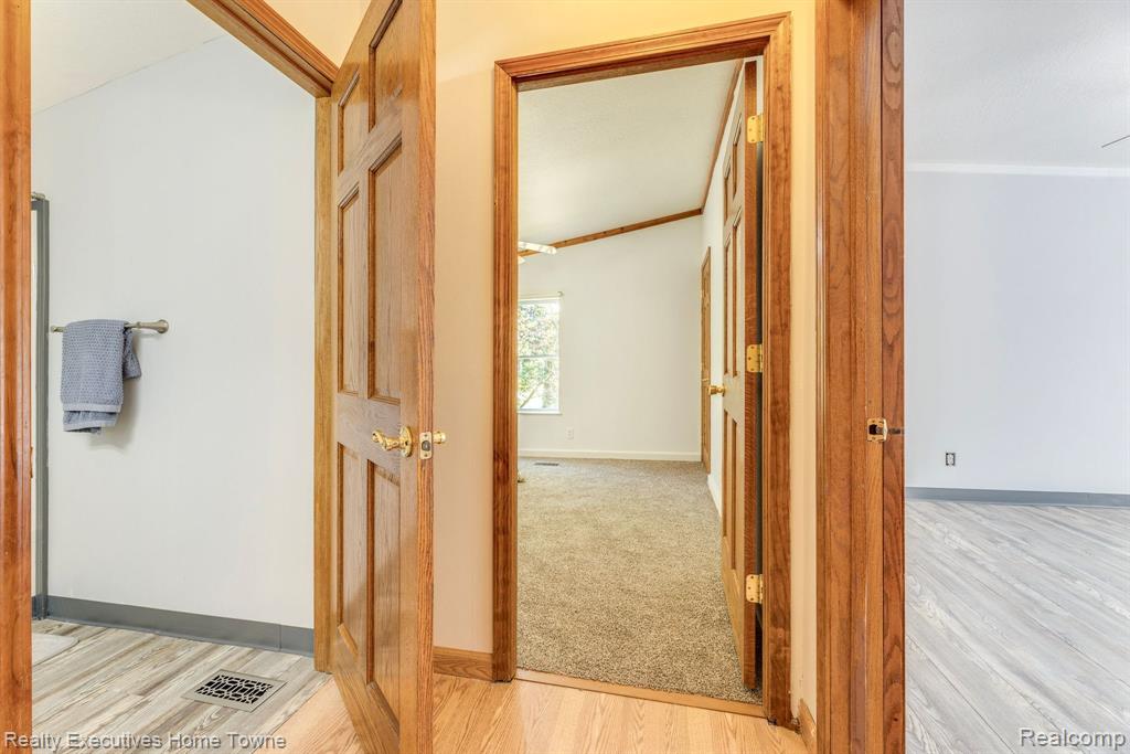 5529 JEDDO Road, MI 48032 — Photo 37