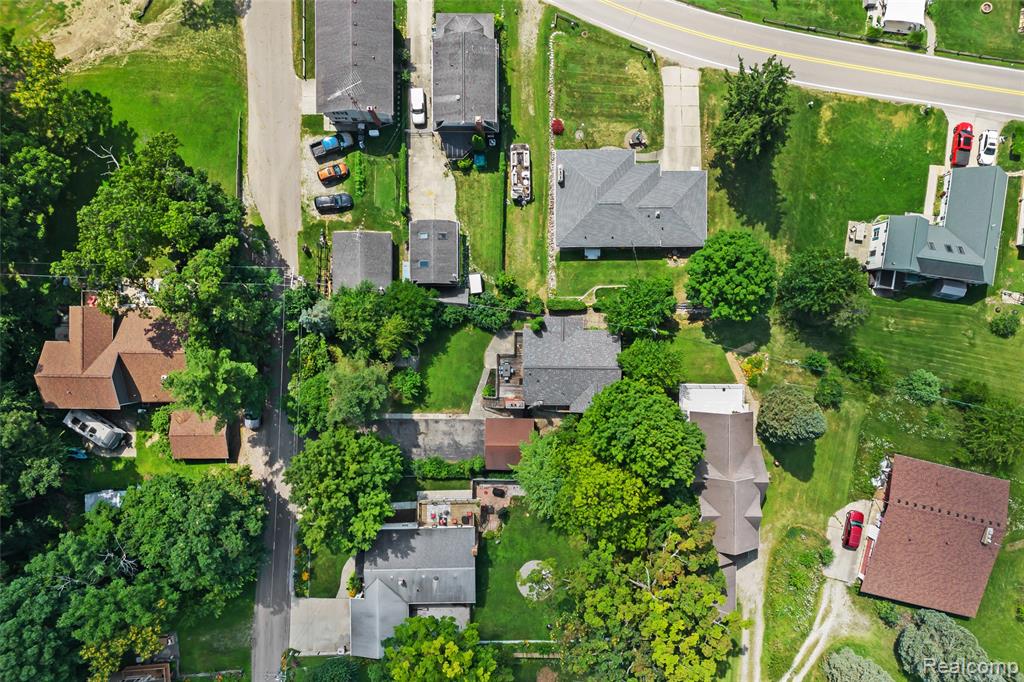 9044 Kemper Drive, South Lyon, MI 48178 — Photo 39
