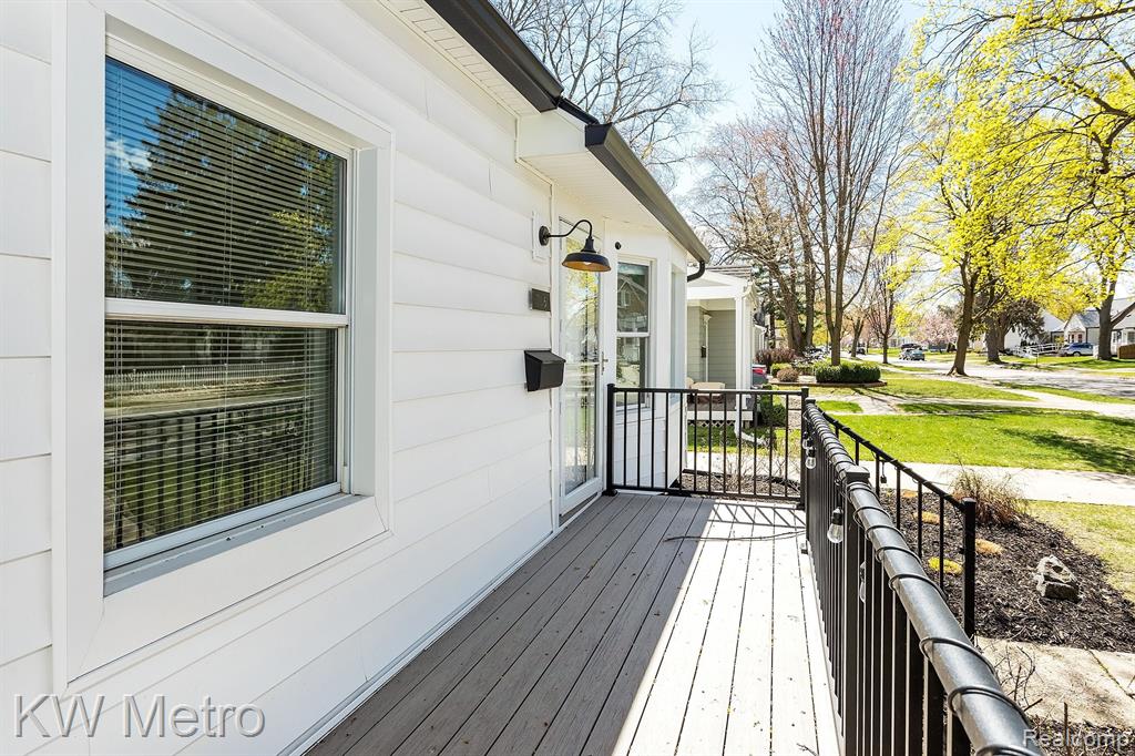 706 N REMBRANDT Avenue, Royal Oak, MI 48067 — Photo 4