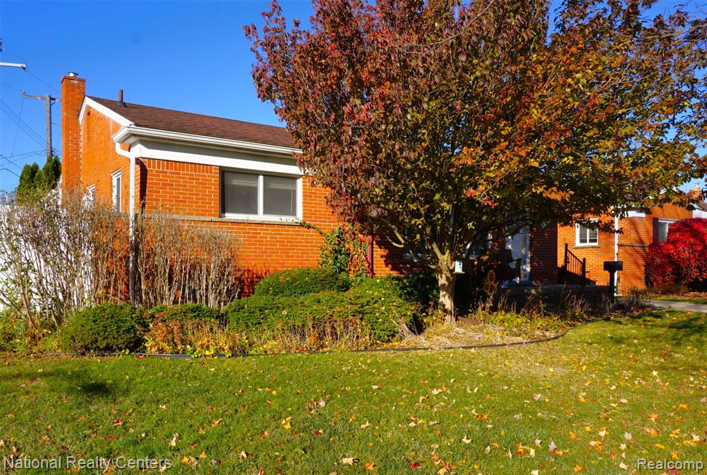8563 Cavell Street, Westland, MI — Photo 32
